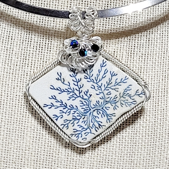 Rare Sea Pottery Pendant - Picture 5 of 11